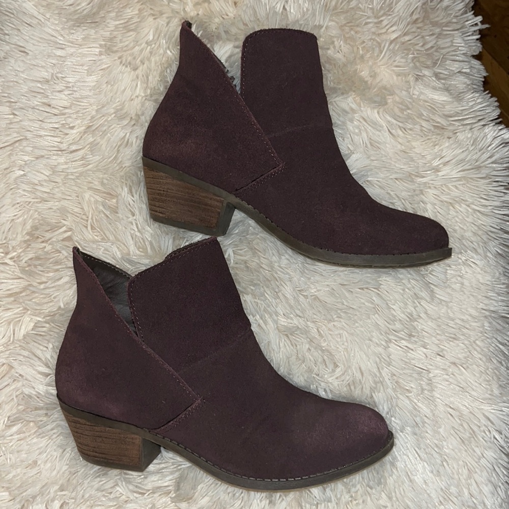 Me Too plum booties